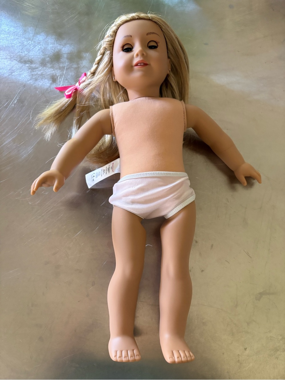 EUC 18” American Girl Kailey Hopkins Doll with Pink Hair Bow and Peach Outfit